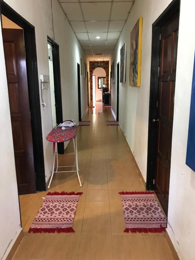 Kencana Guest House Pantai Cenang  Exterior photo